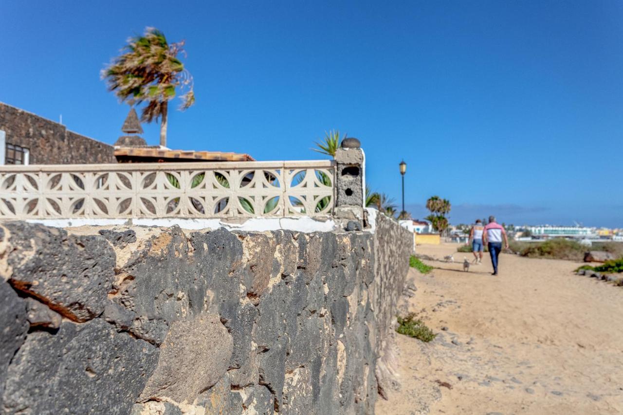 Villa Marina I Beachfront Corralejo By Holidays Home Exterior photo