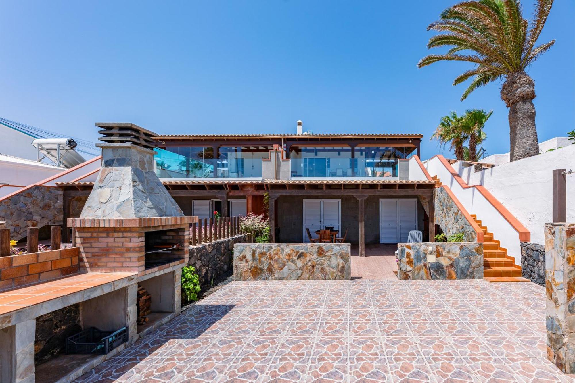 Villa Marina I Beachfront Corralejo By Holidays Home Exterior photo